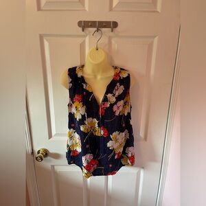 Old Navy floral sleeveless blouse